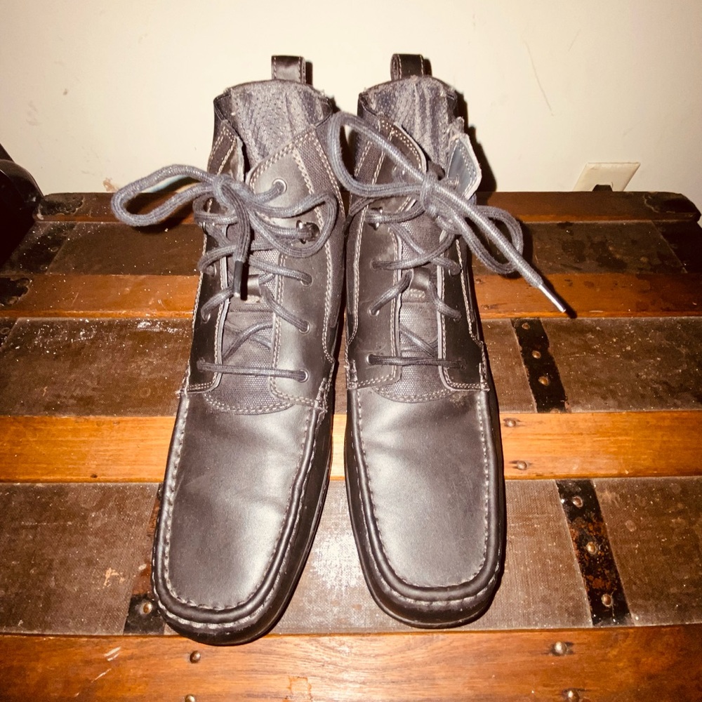 Black CalVin Klein men’s boots